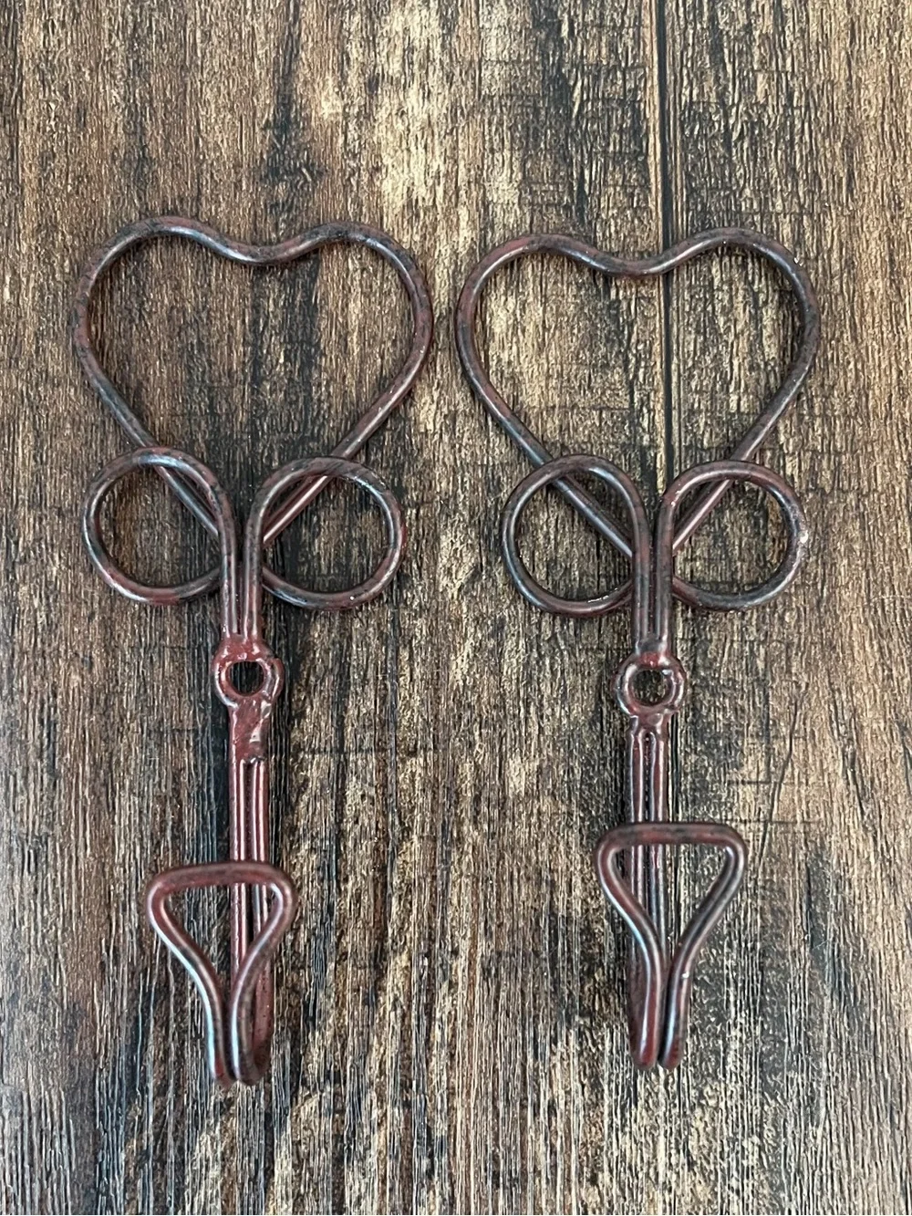 Shabby Chic Heart Wall Hooks Holders Country Chippy Wall Decor Small White Brown